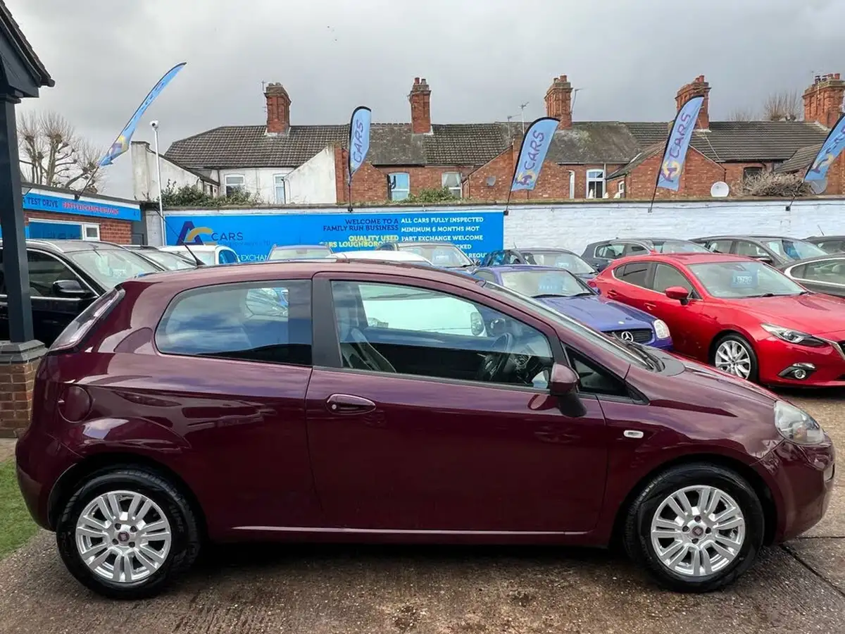 2013-fiat-punto-14-easy-8v-77bhp-brio-3d-big-6