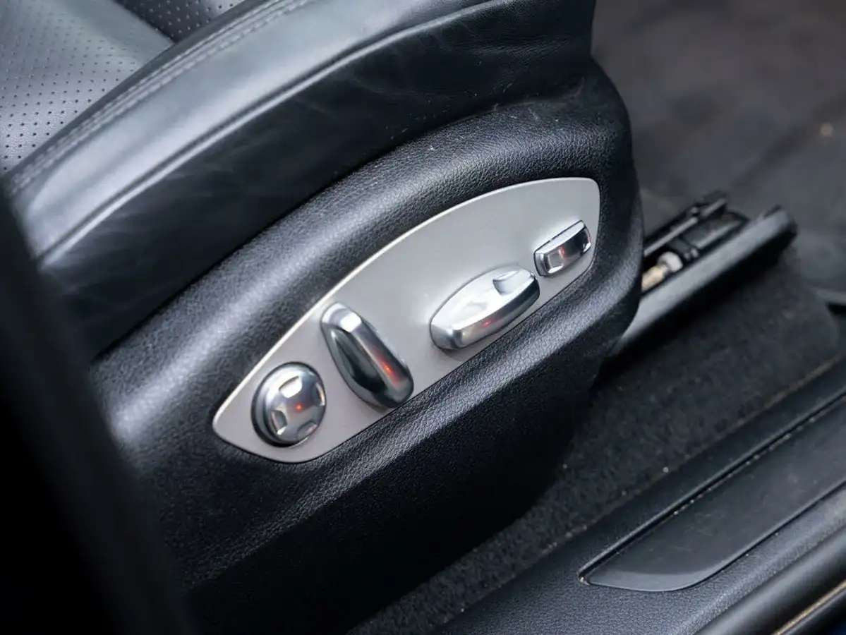 2023-porsche-macan-20-big-9