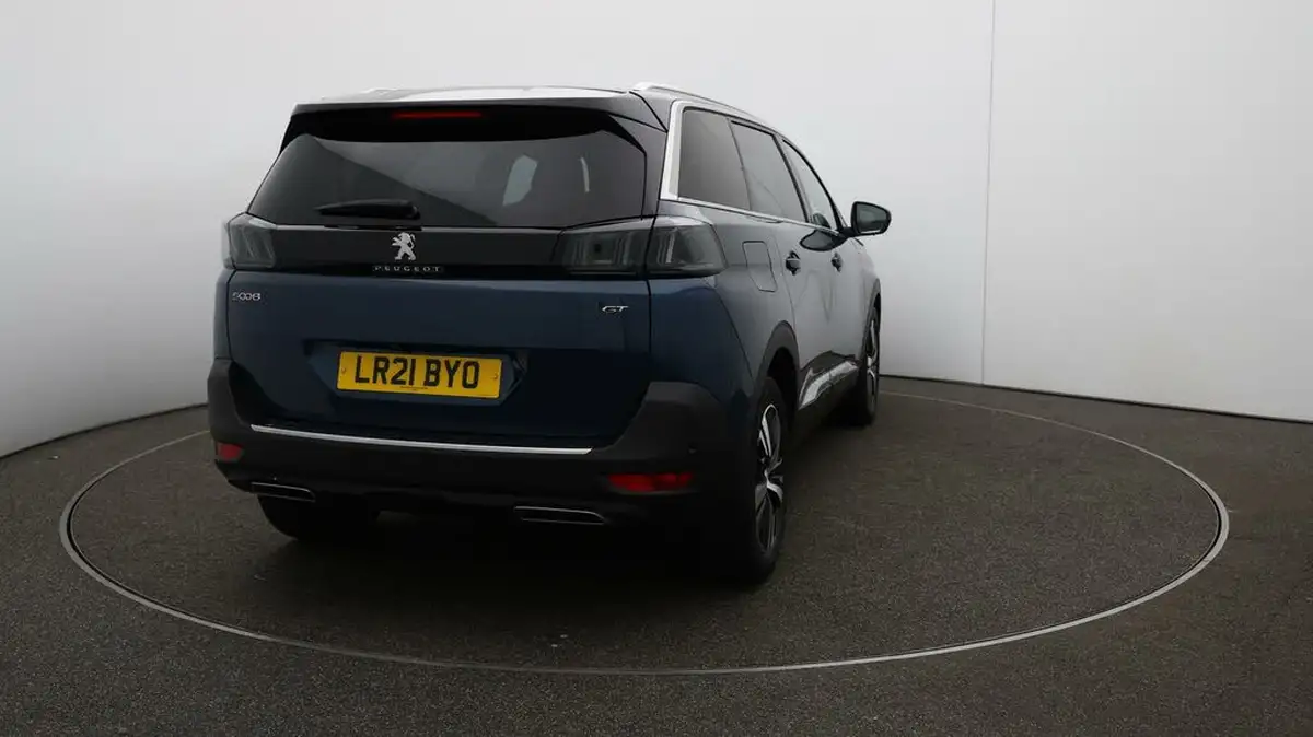 2021-peugeot-5008-suv-15-bluehdi-gt-big-58