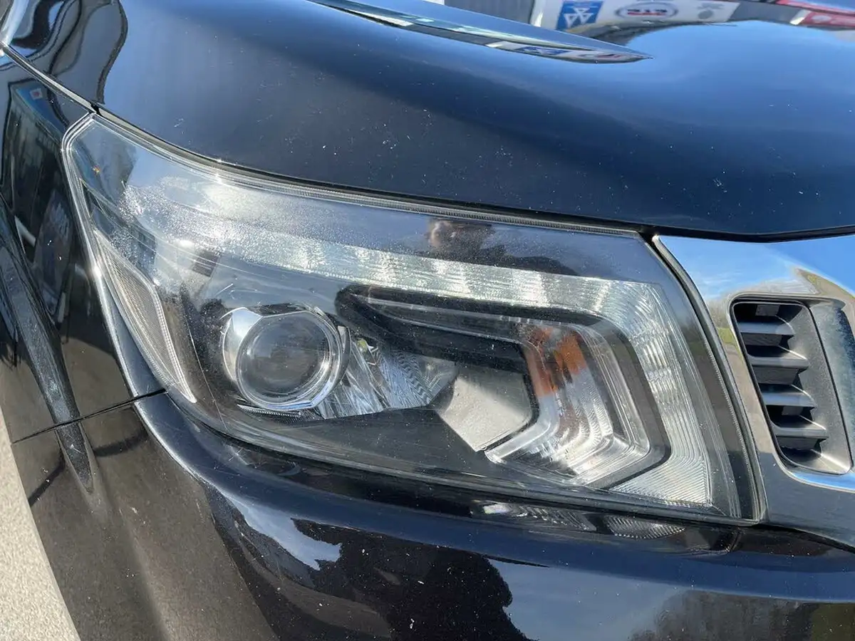 2021-nissan-navara-23dci-tt-tekna-8-navileather-auto-big-51