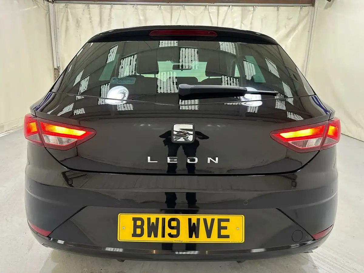 2019-seat-leon-15-tsi-evo-se-dynamic-hatchback-big-5