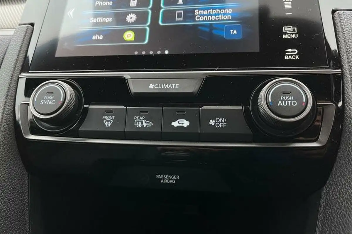 2018-honda-civic-10-vtec-turbo-sport-line-big-28