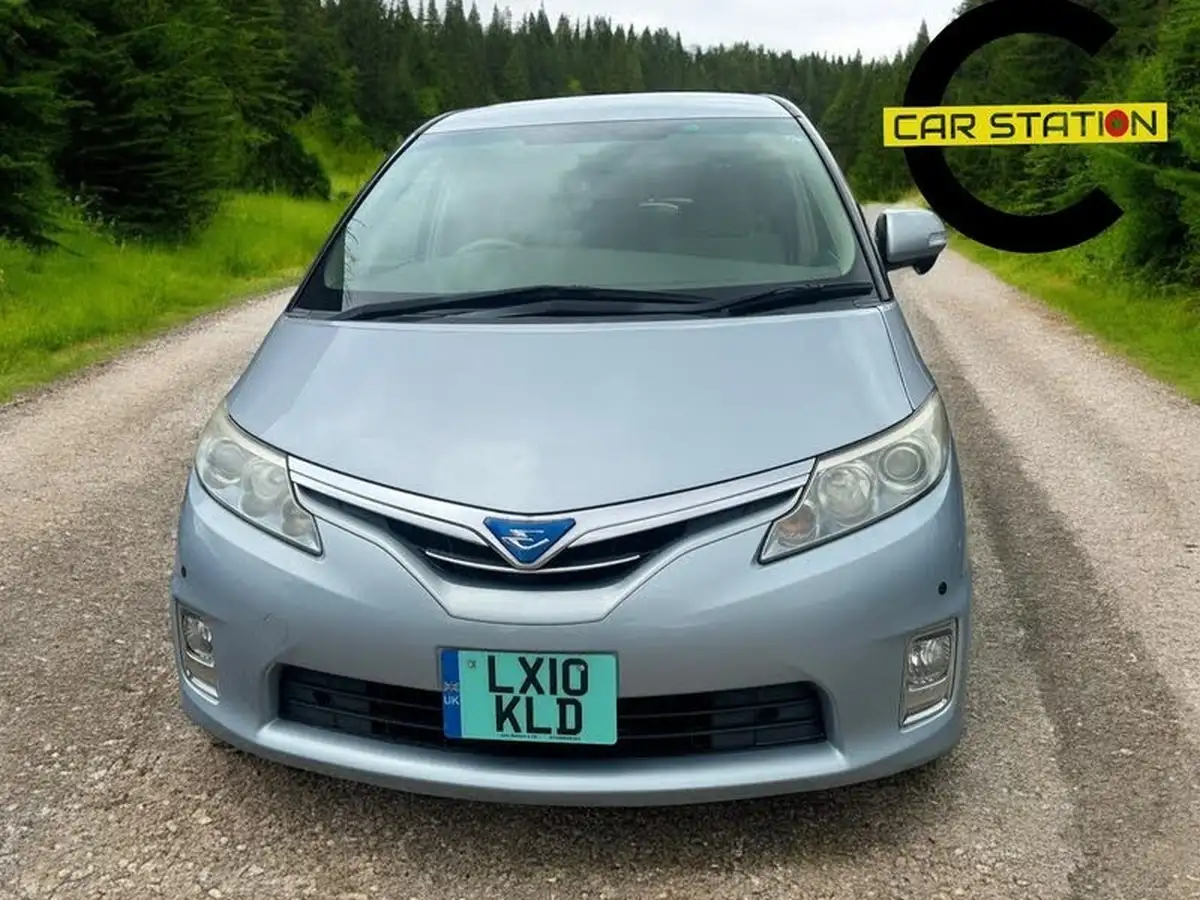 2010-toyota-estima-hybrid-24i-big-2