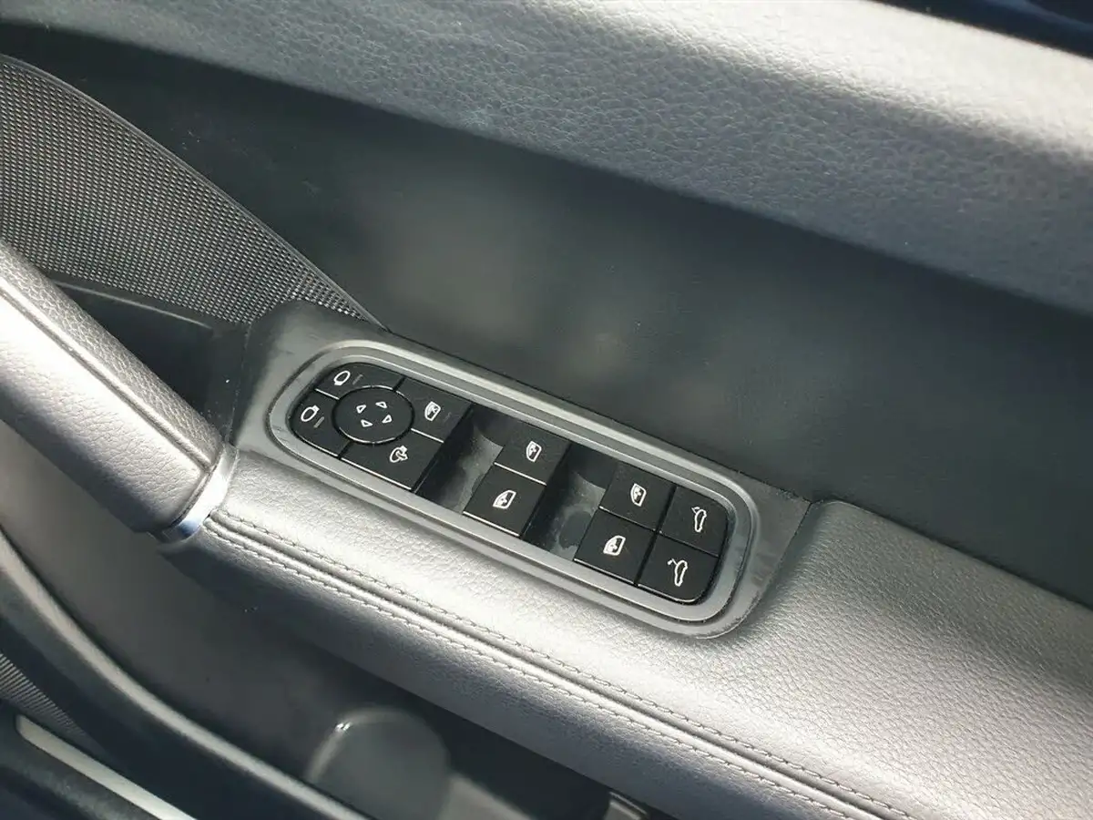 2018-porsche-cayenne-30-v6-big-40
