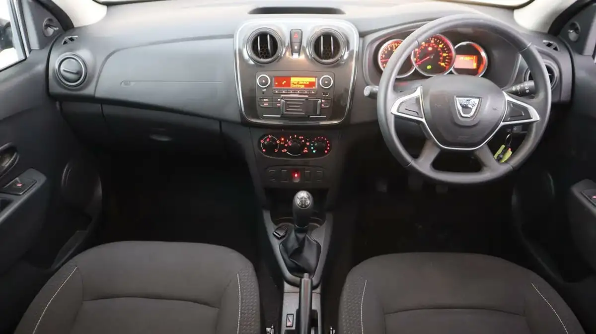 2019-dacia-sandero-10-sce-essential-big-12