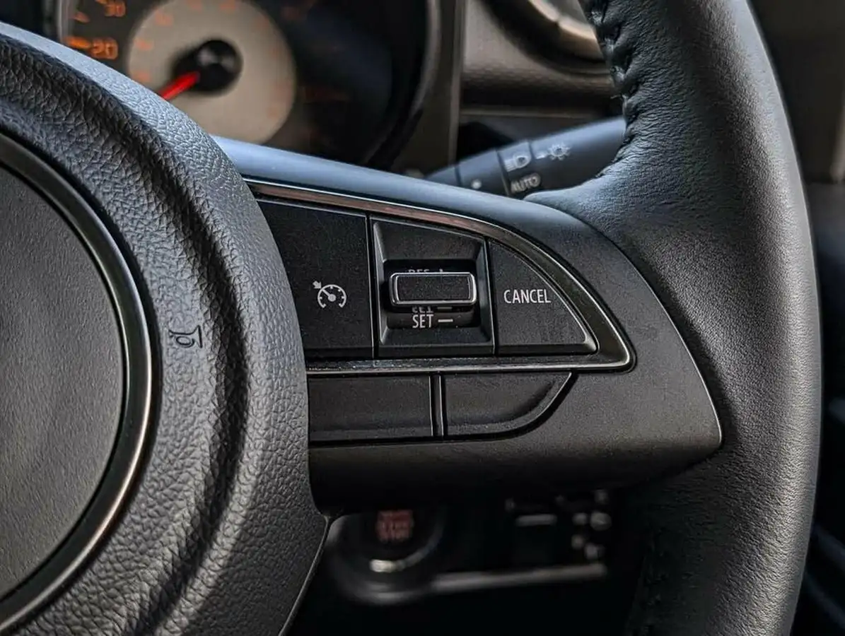 2024-suzuki-jimny-15-light-commercial-allgrip-big-25