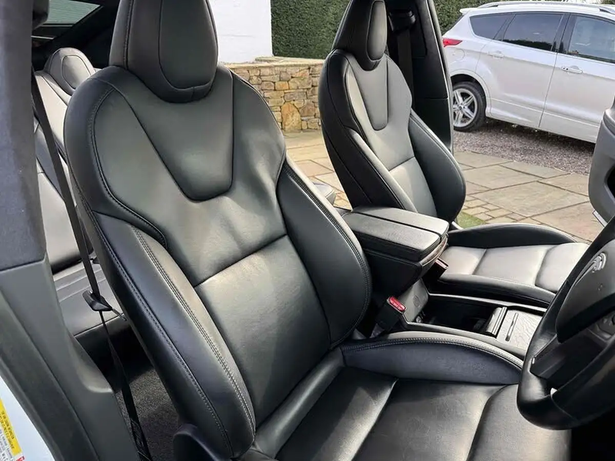 2020-tesla-model-x-e-long-range-big-36