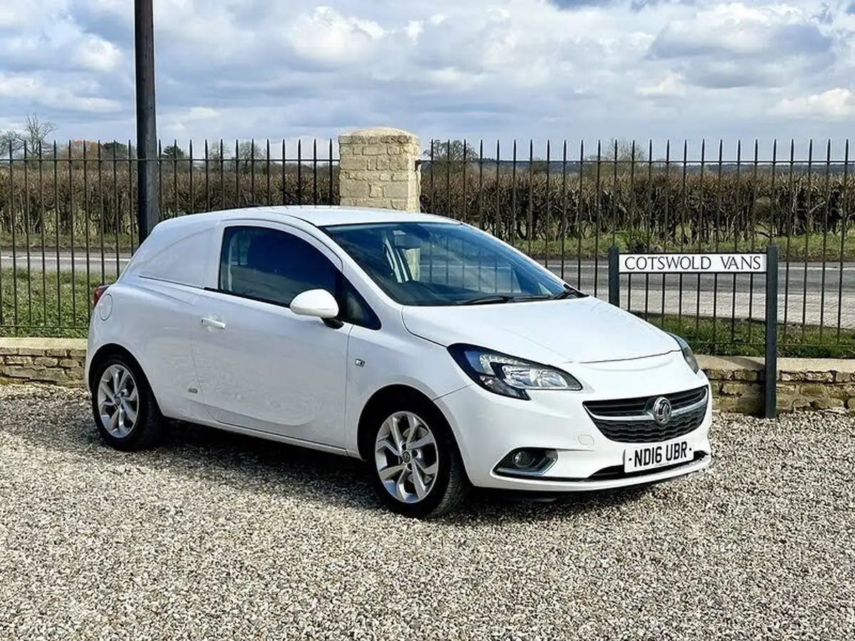 2016-vauxhall-corsavan-13td-sportive-big-15