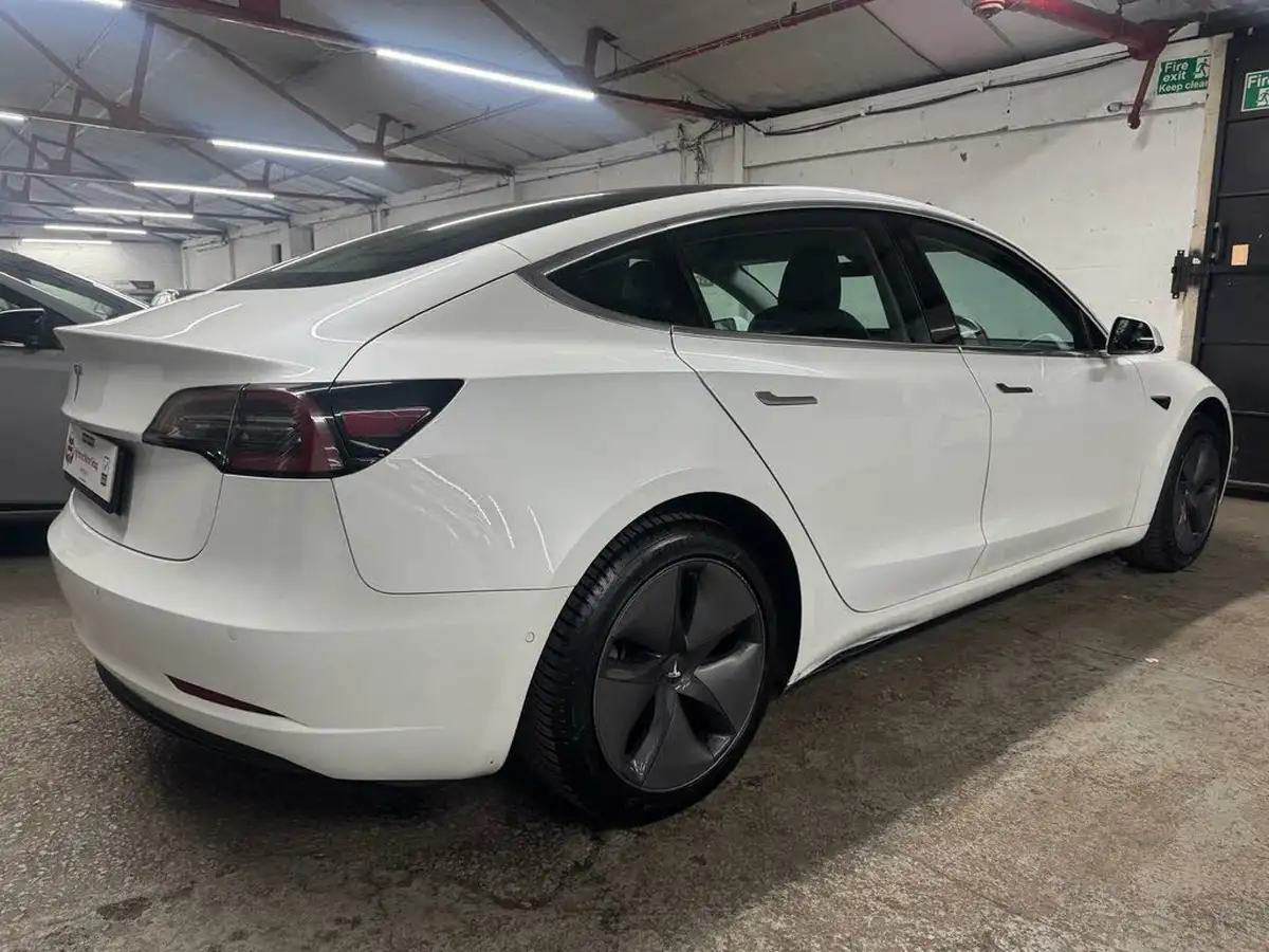 2019-tesla-model-3-e-standard-plus-big-17