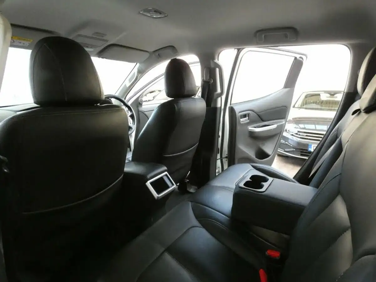2019-mitsubishi-l200-22di-d-warrior-auto-big-32