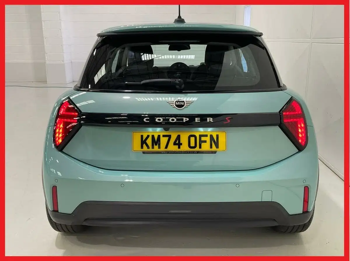 2024-mini-cooper-20-cooper-s-classic-201bhp-hatchback-3d-auto-big-3