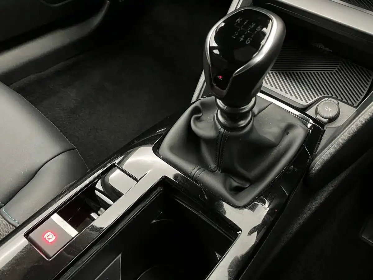 2023-citroen-c4-12-puretech-sense-big-16