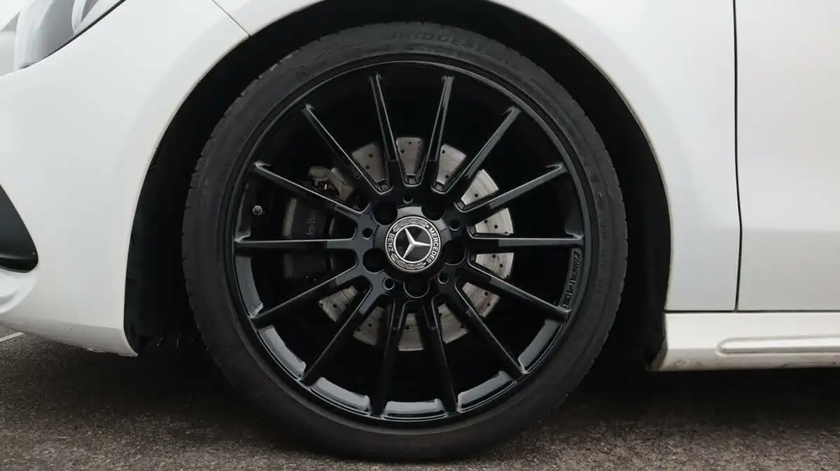 2019-mercedes-benz-cla-20-cla-220-amg-line-night-edition-ss-shooting-brake-5d-big-18