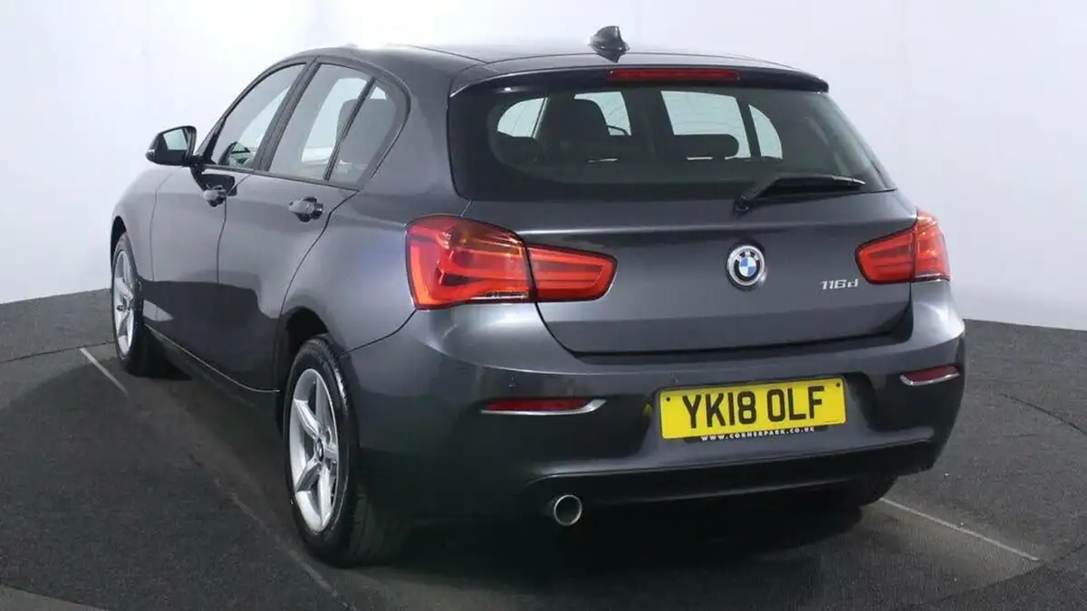 2018-bmw-1-series-15td-116d-se-business-5d-big-4