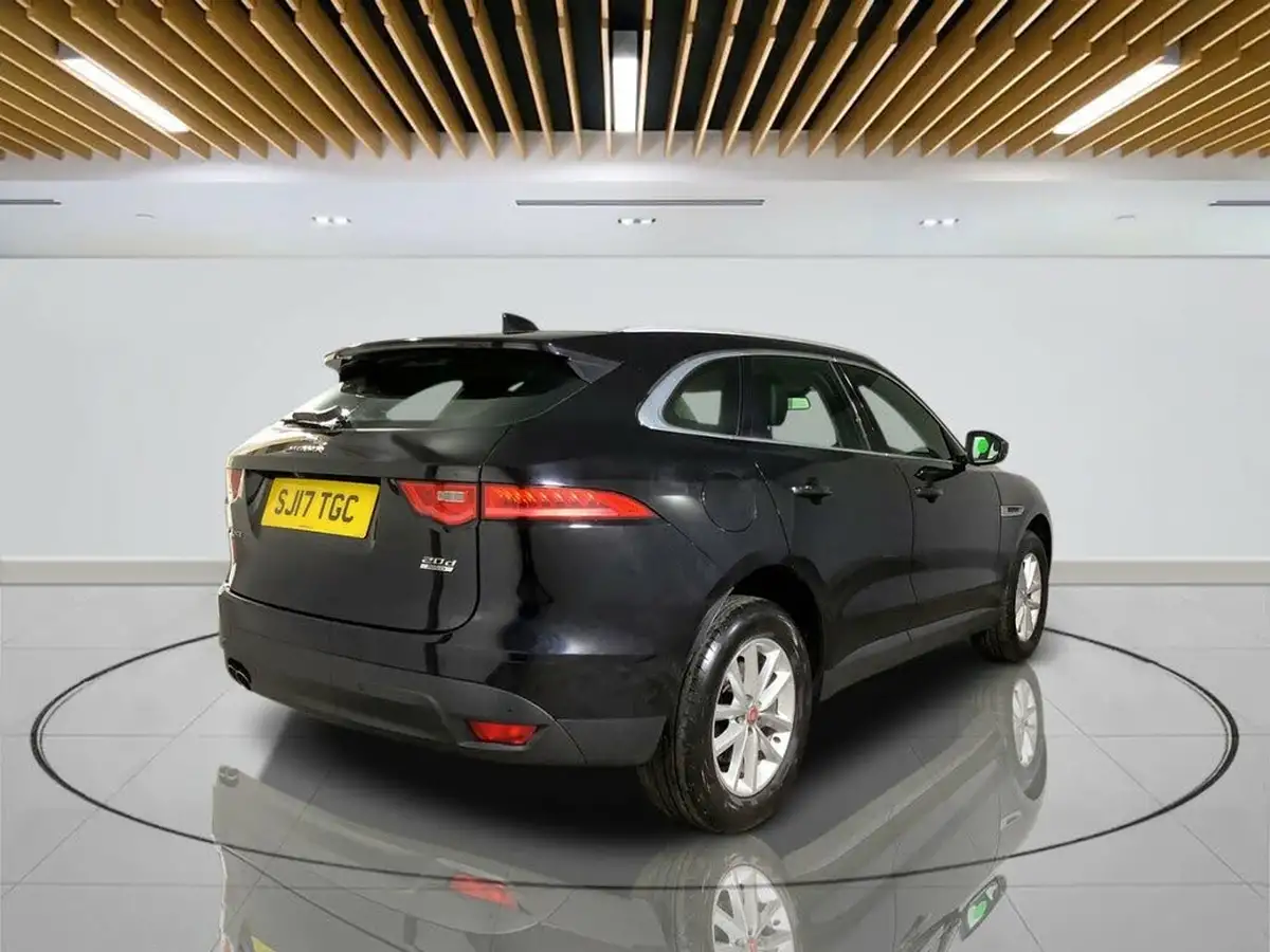 2017-jaguar-f-pace-20-i4d-prestige-180ps-awd-auto-big-6