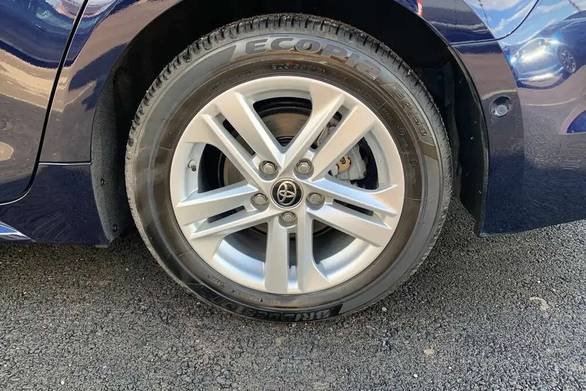 2022-toyota-corolla-18-vvt-i-icon-tech-spare-wheel-touring-sports-5d-big-8