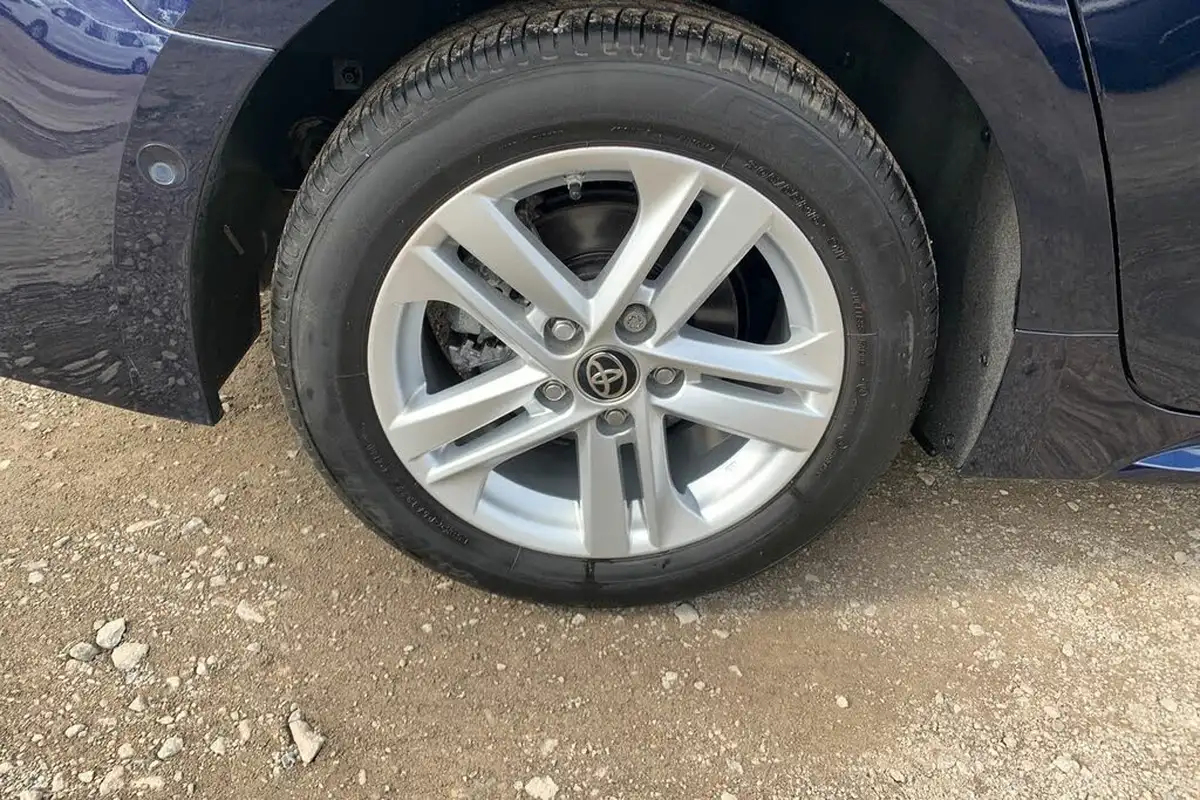 2022-toyota-corolla-18-vvt-i-icon-tech-spare-wheel-touring-sports-5d-big-32
