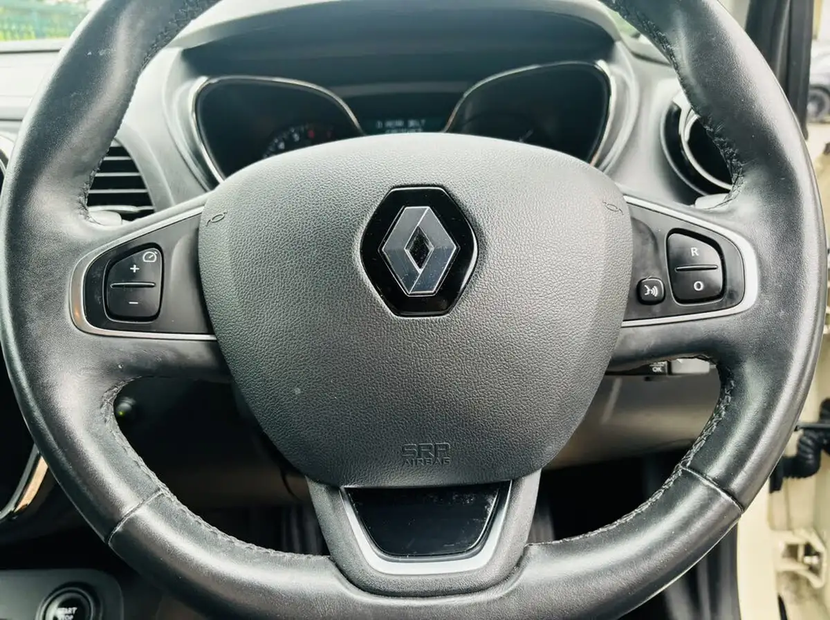 2016-renault-captur-09-dynamique-nav-big-5
