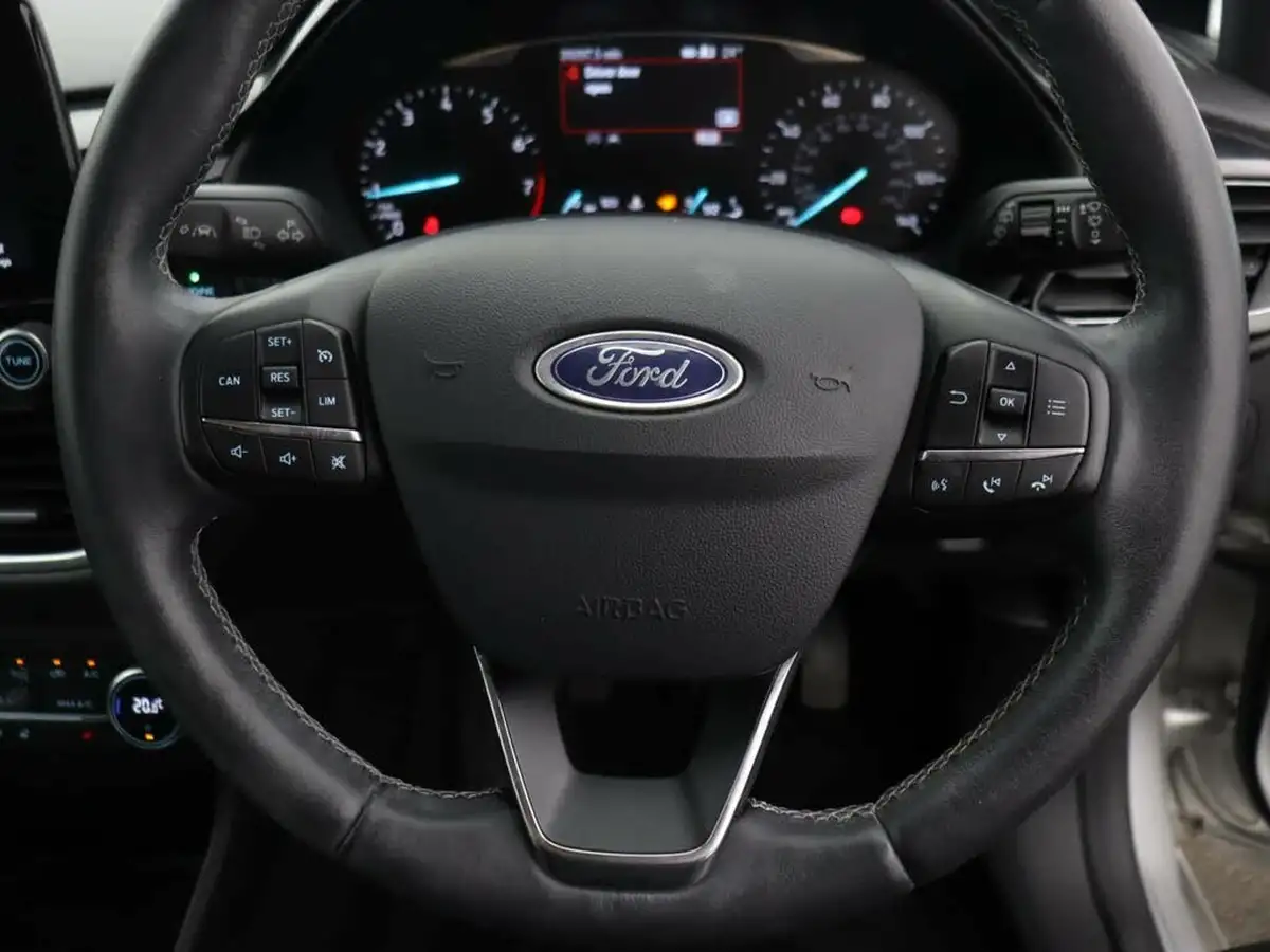 2018-ford-fiesta-10t-titanium-100ps-3d-big-35