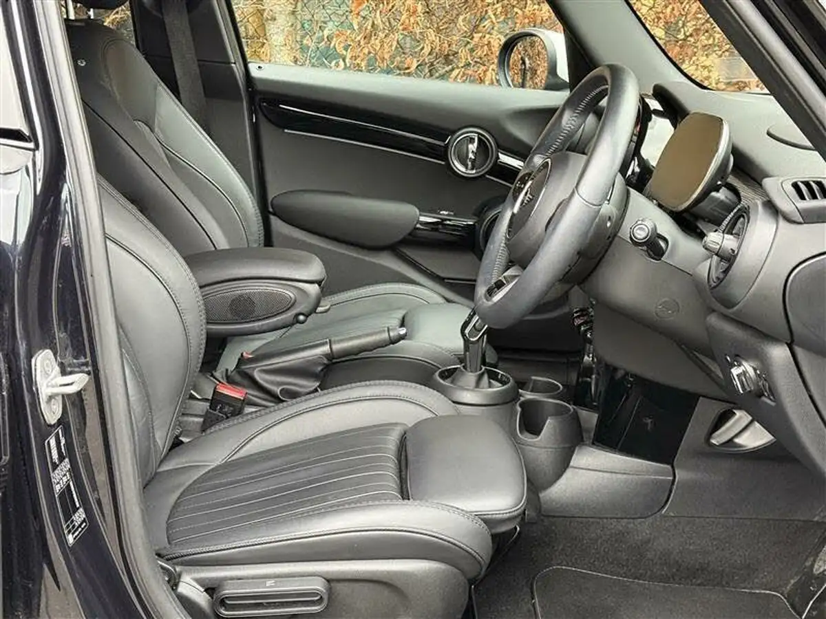 2021-mini-cooper-15-cooper-exclusive-hatchback-5d-auto-big-6