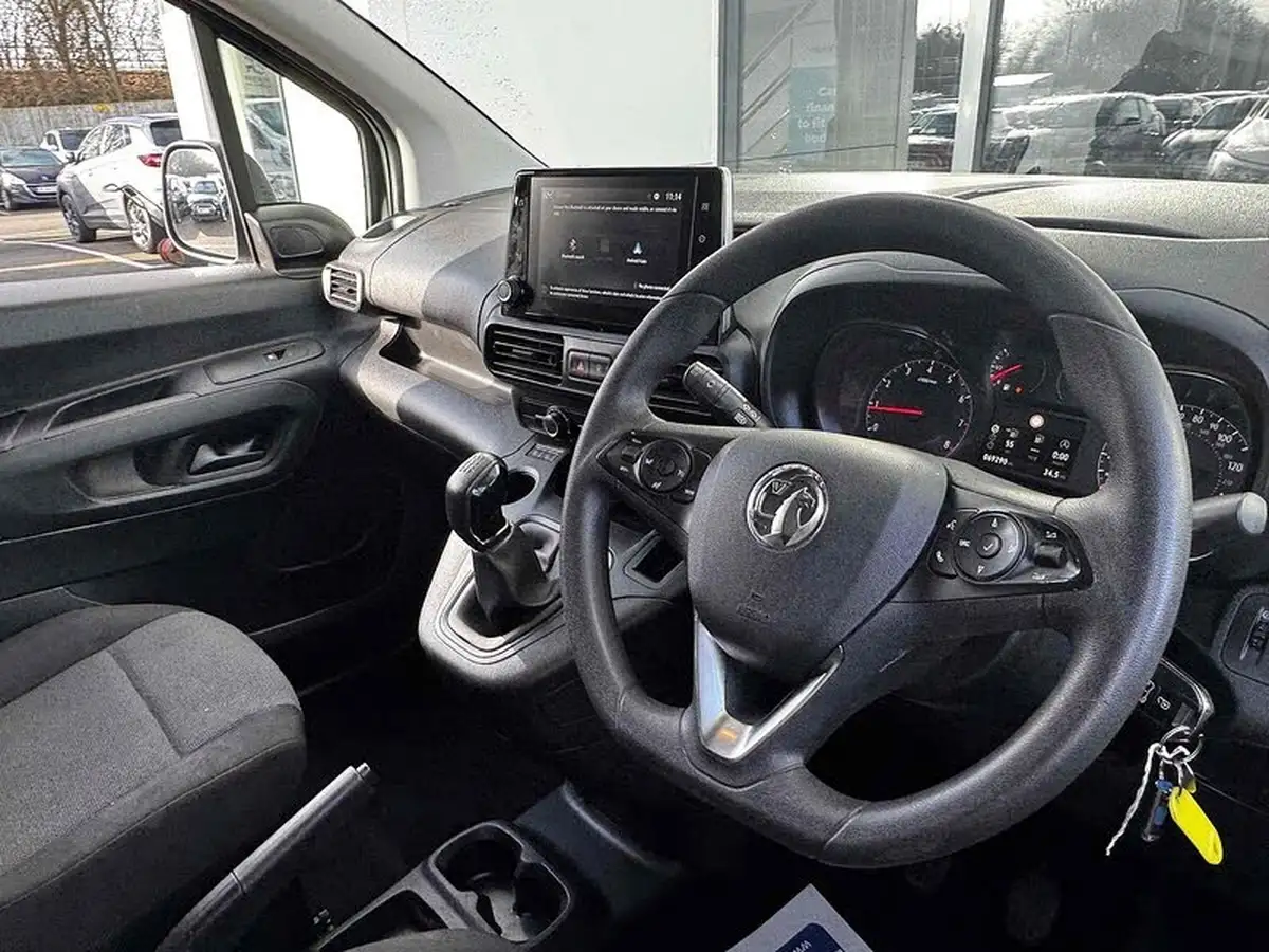 2020-vauxhall-combo-15cdti-sportive-2000-100pseu6dt-big-2