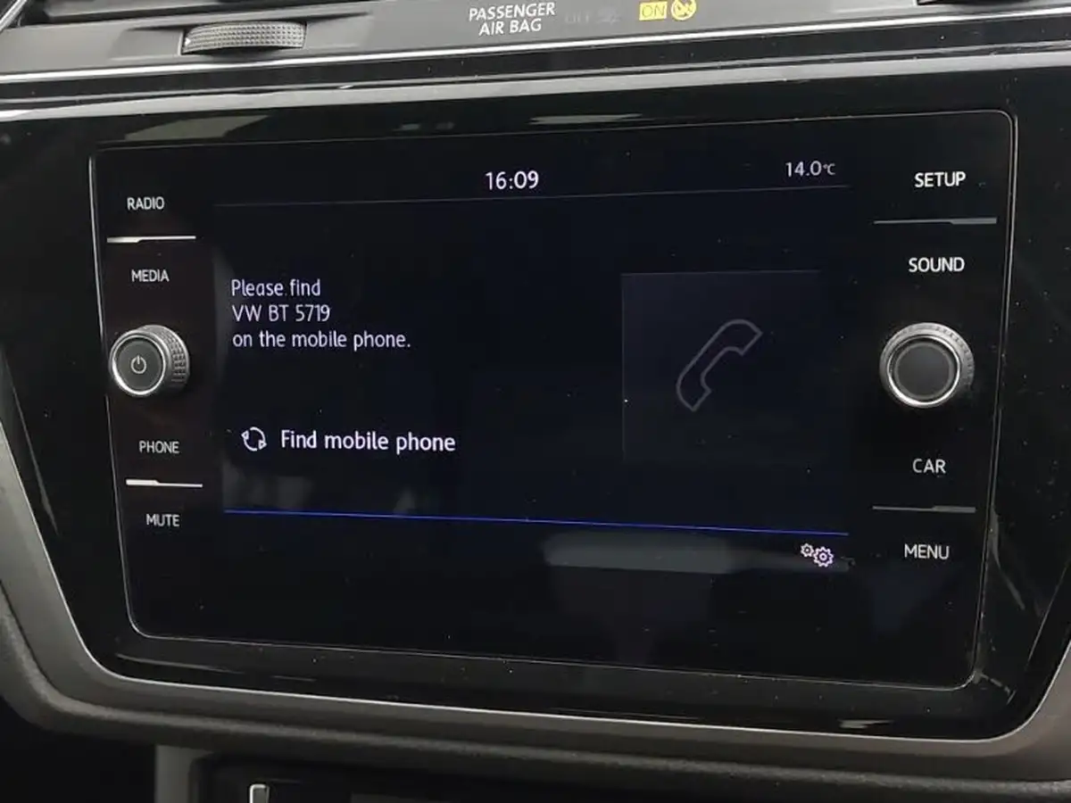 2019-volkswagen-touran-16tdi-se-big-15