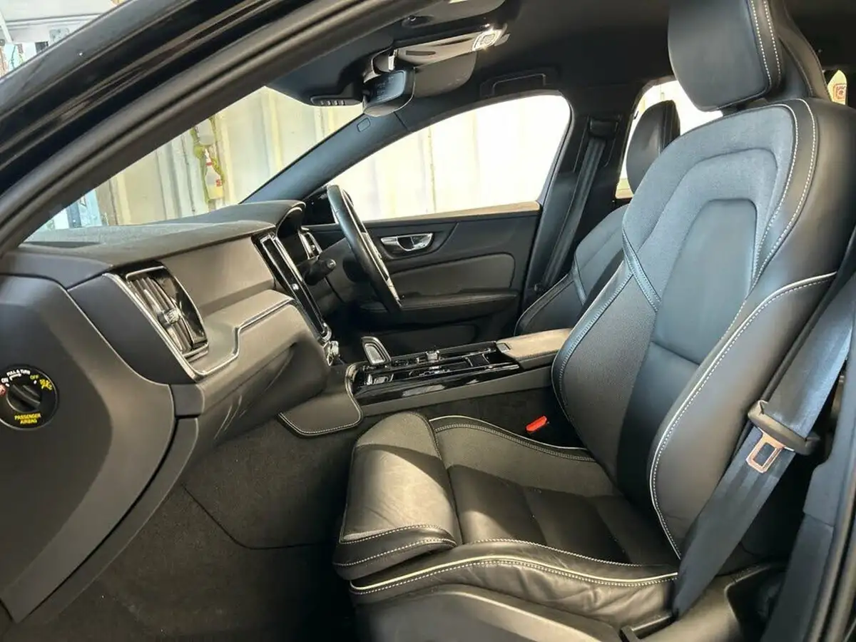 2021-volvo-v60-20-t6-r-design-340bhp-big-19