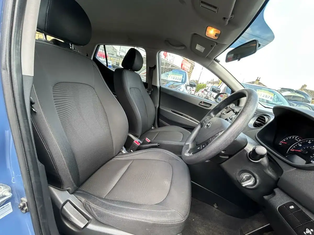 2017-hyundai-i10-10-se-big-12