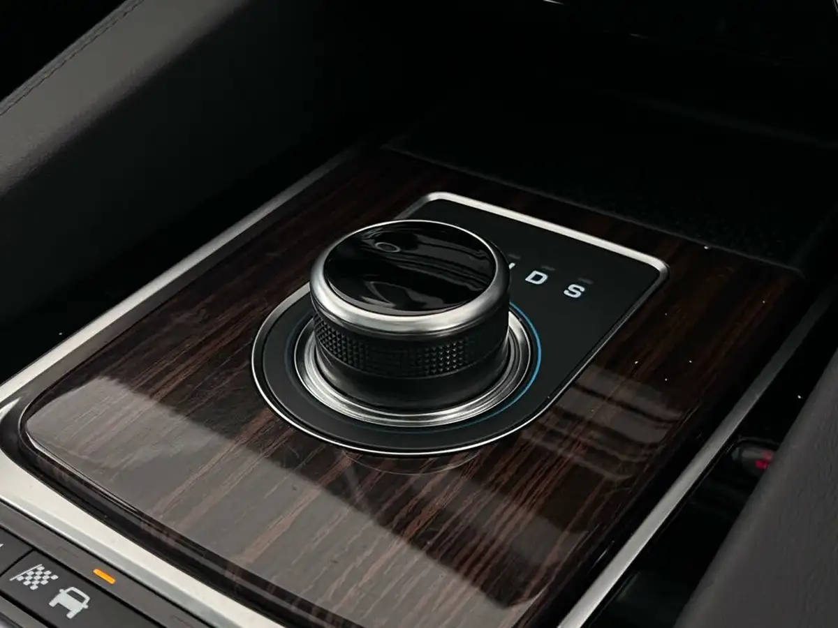 2019-jaguar-f-pace-20i-portfolio-250ps-big-44