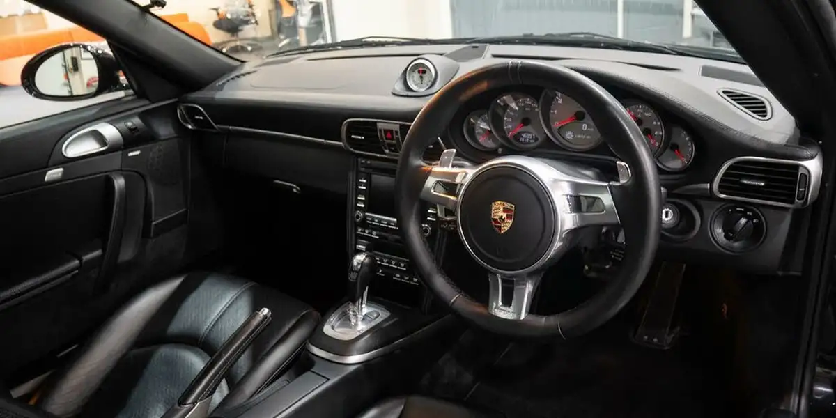 2009-porsche-911-38-carrera-4-s-coupe-3800cc-pdk-big-12
