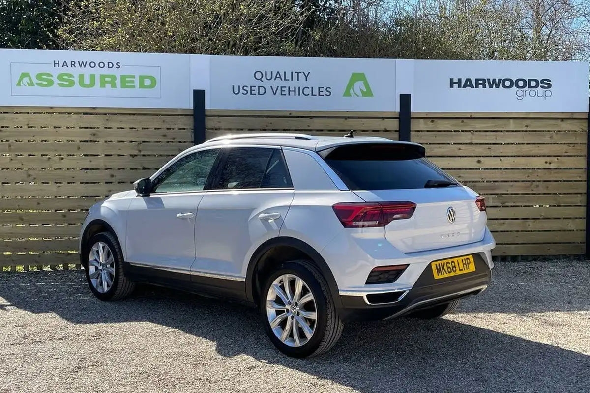 2018-volkswagen-t-roc-15-tsi-se-big-9