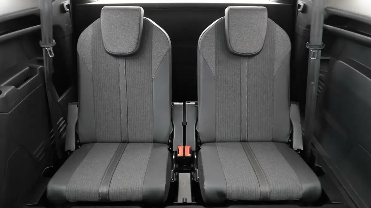 2018-peugeot-5008-suv-16-thp-gt-line-big-20
