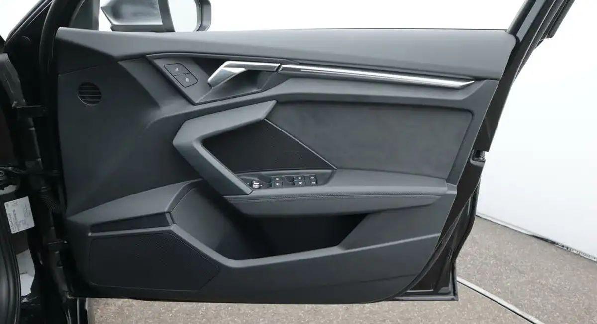 2022-audi-rs3-25-tfsi-saloon-4d-big-15