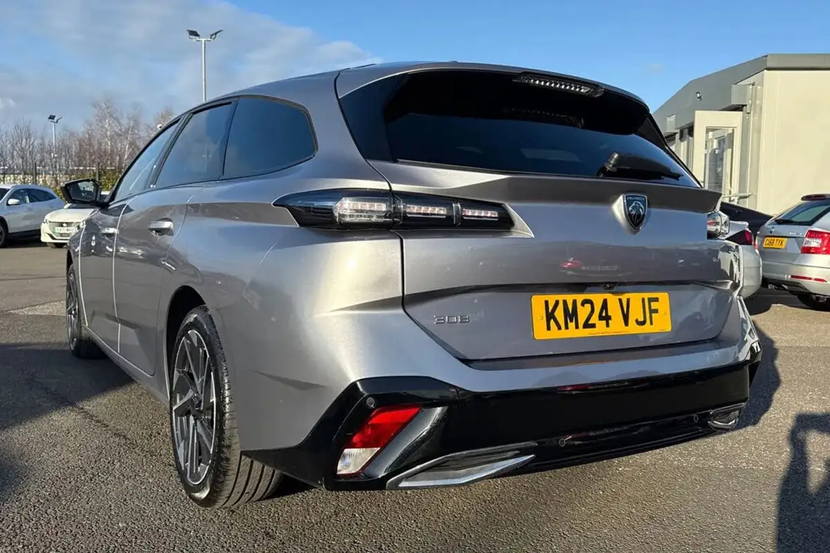 2024-peugeot-308-sw-12-puretech-allure-130ps-ss-eat8-big-7