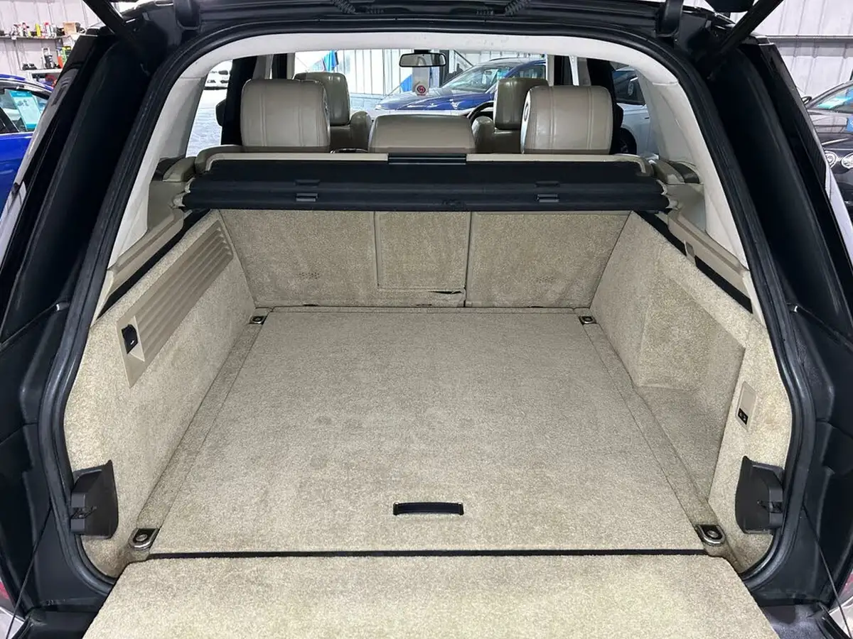 2014-land-rover-range-rover-30tdv6-vogue-big-24