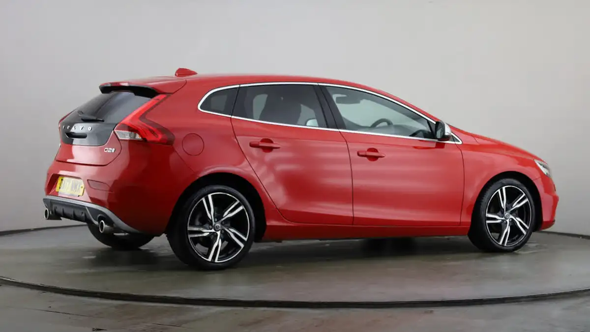 2017-volvo-v40-20td-d2-r-design-pro-big-11