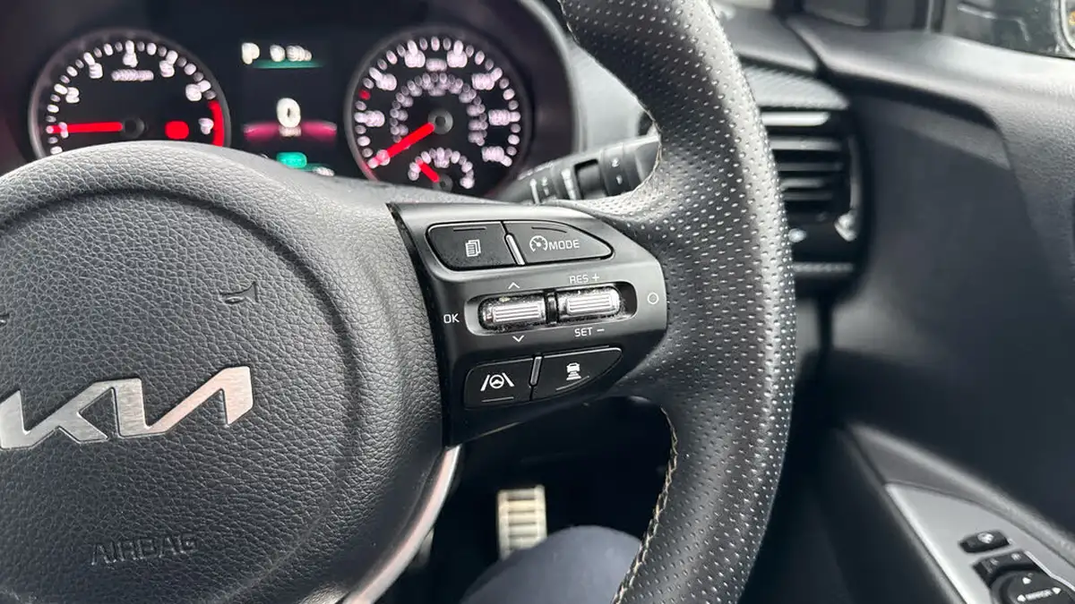 2023-kia-stonic-10-t-gdi-gt-line-s-98bhp-dct-big-27