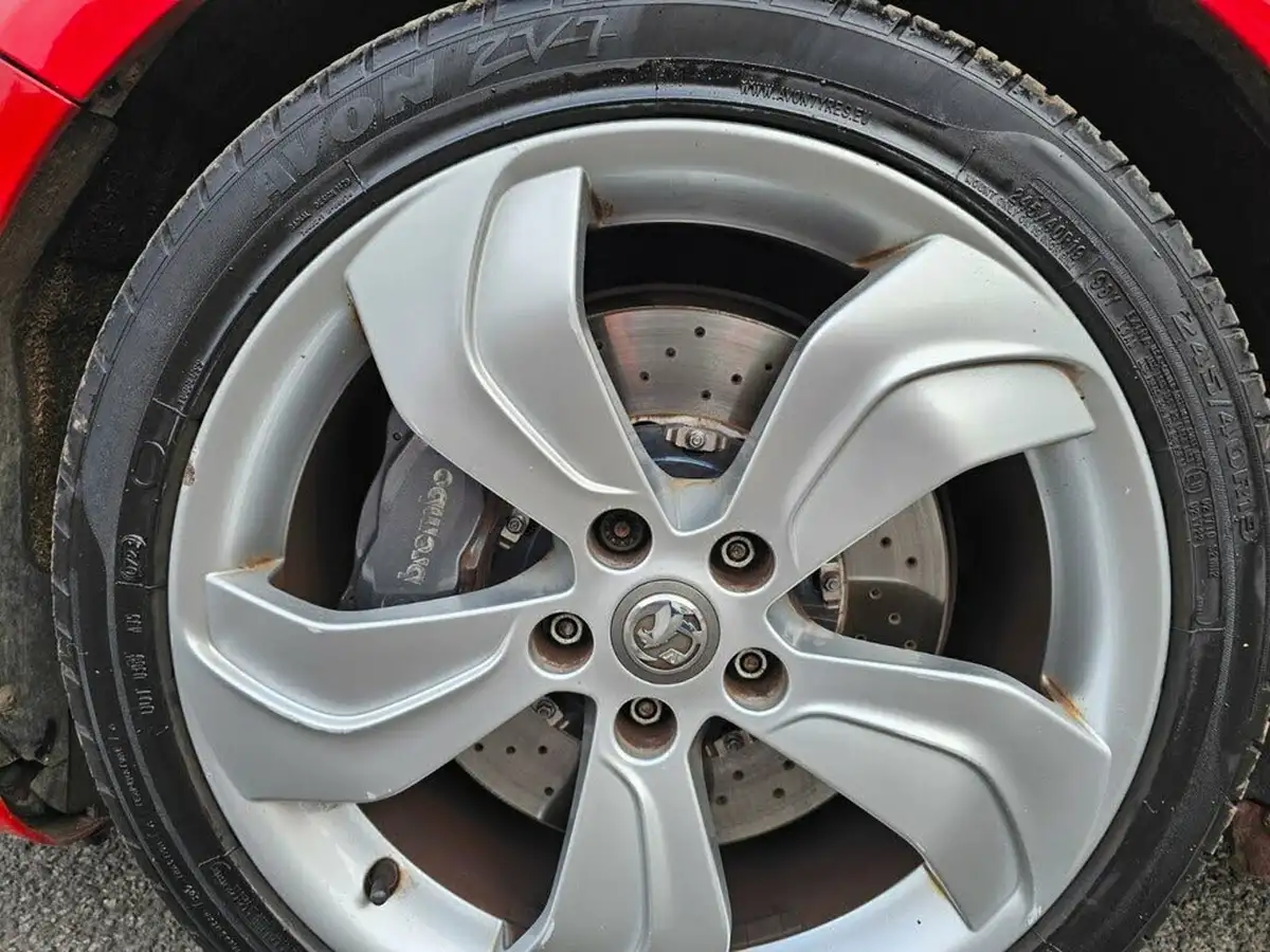 2012-vauxhall-astra-20-vxr-big-33