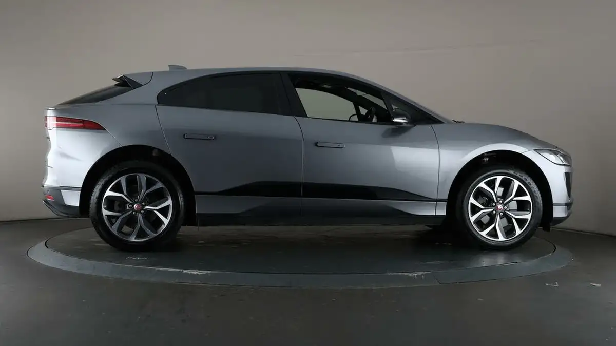 2022-jaguar-i-pace-ev400-hse-black-big-62