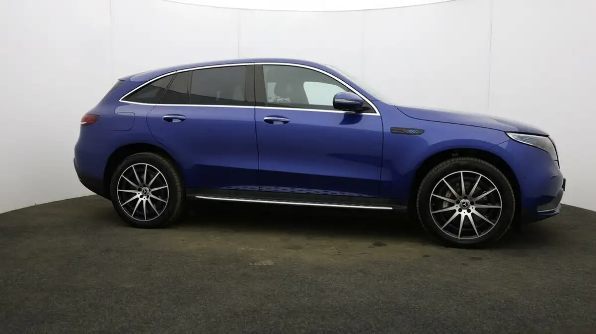 2022-mercedes-benz-eqc-e-eqc-400-amg-line-big-34