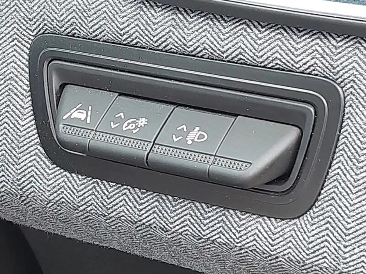 2024-renault-clio-16-techno-big-15
