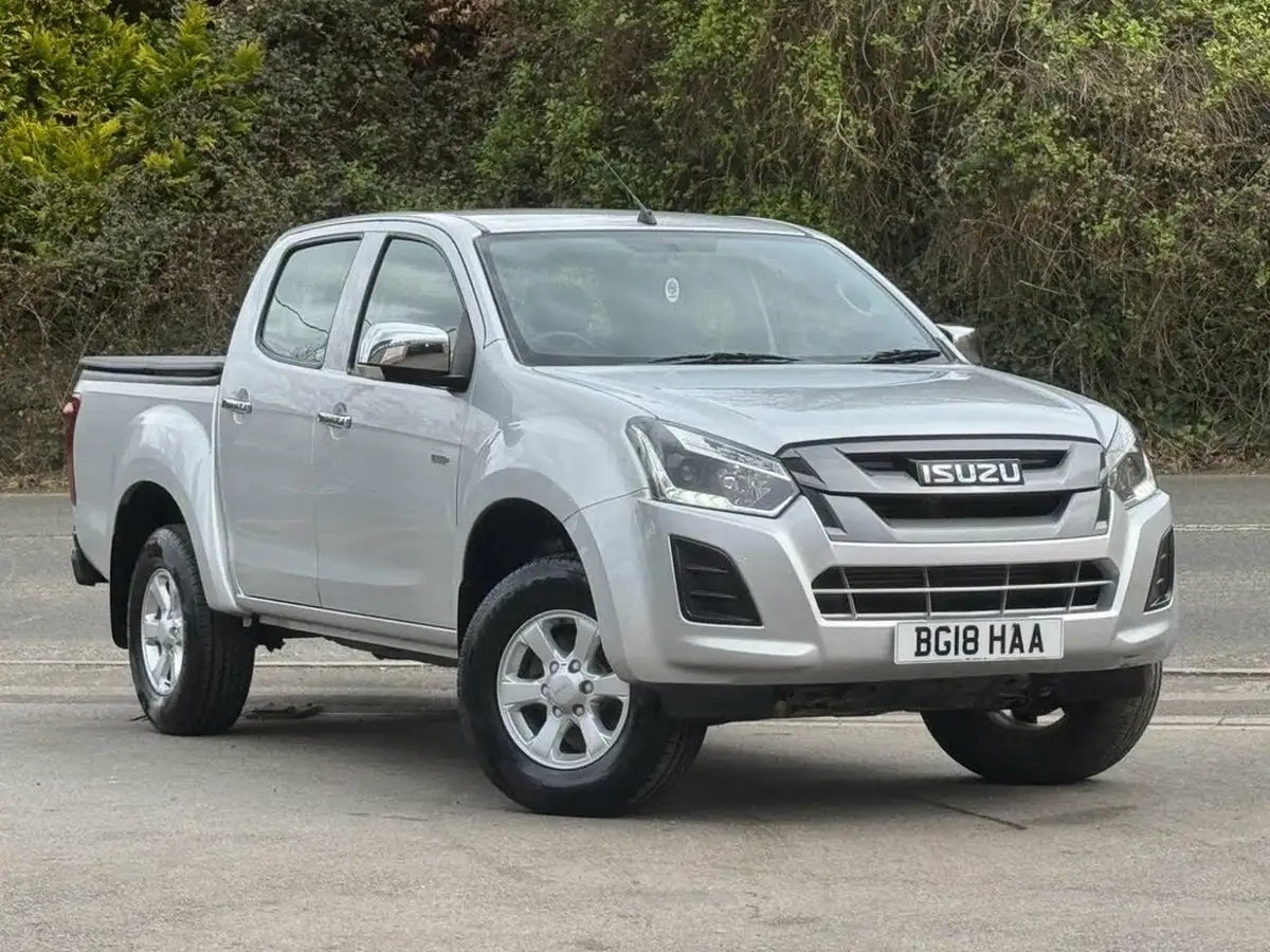 2018-isuzu-d-max-19td-eiger-big-0