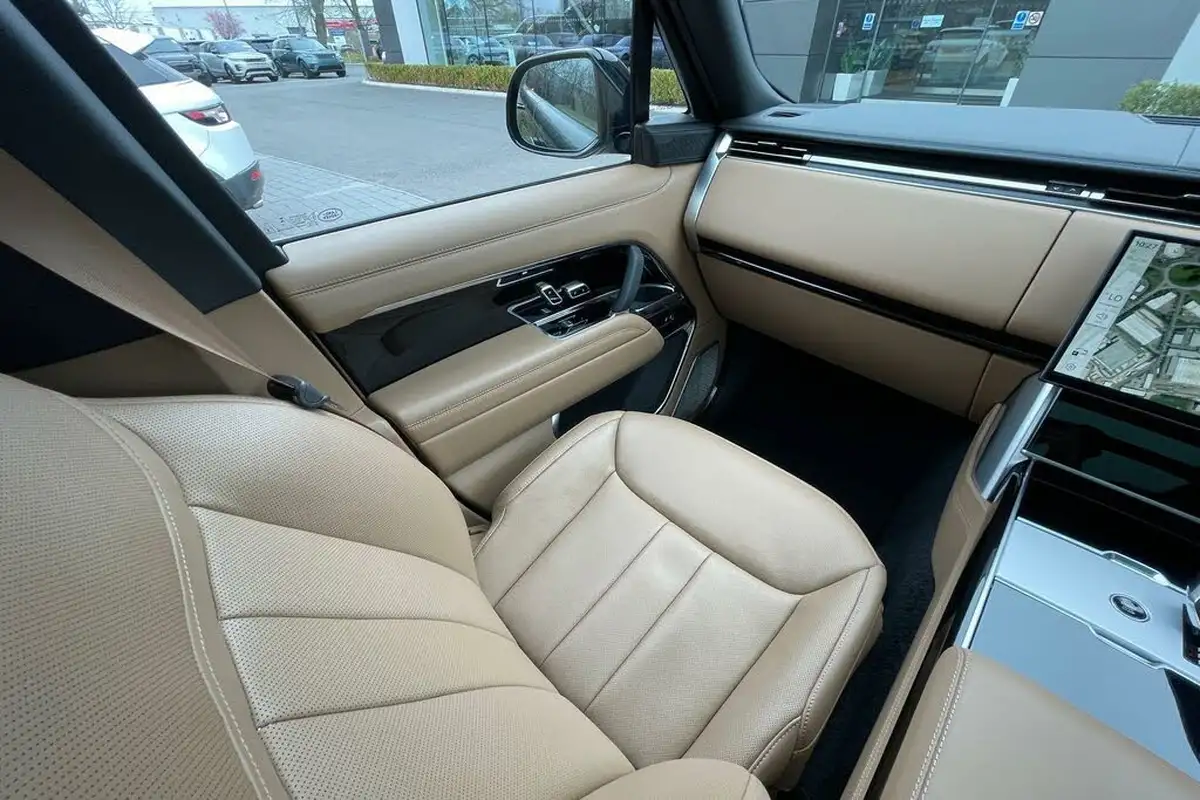 2023-land-rover-range-rover-30-d300-autobiography-big-12