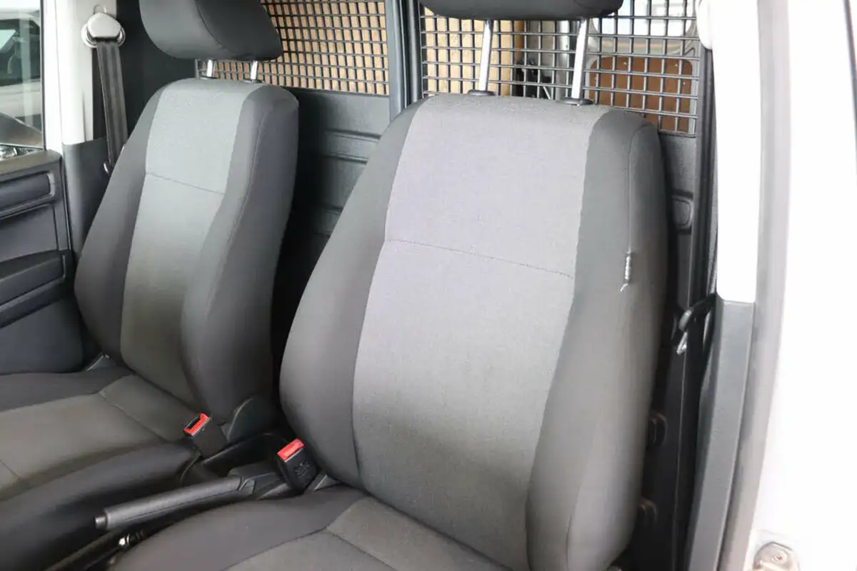 2015-volkswagen-caddy-20tdi-c20-trendline-bmt-102pseu6-big-24