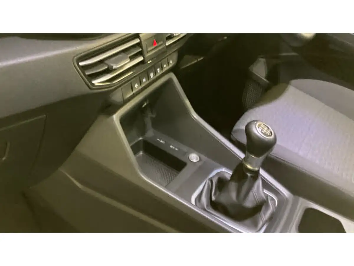 2023-ford-tourneo-connect-20-titanium-big-12