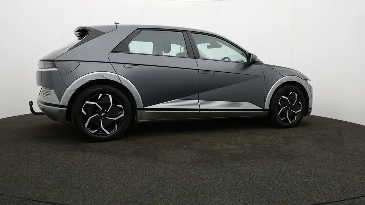 2023-hyundai-ioniq-5-e-premium-325ps-77kwh-awd-big-33