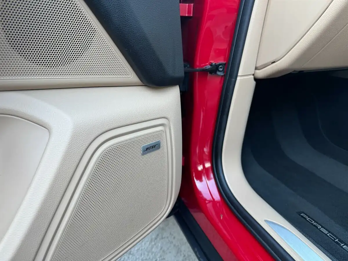 2019-porsche-macan-30-v6-s-big-17