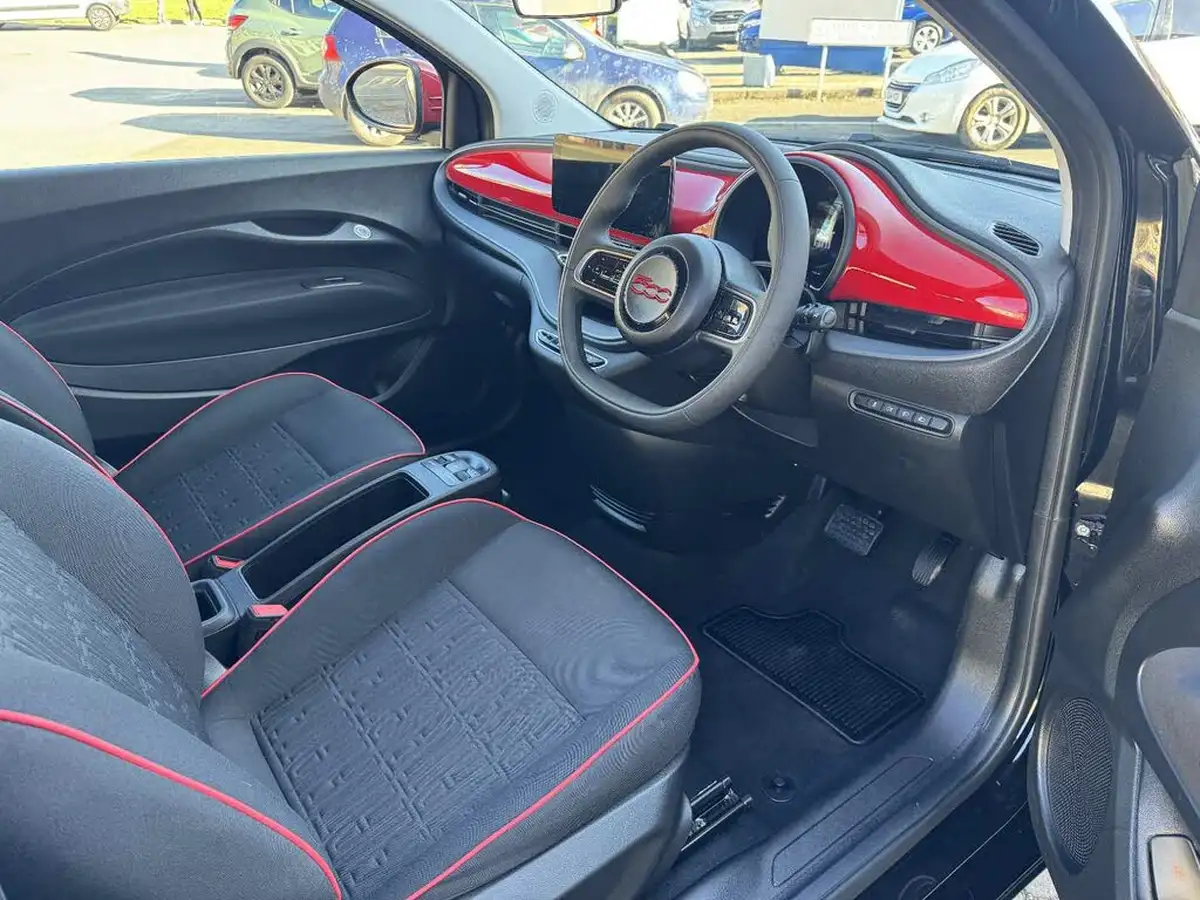 2024-fiat-500-e-red-117bhp-big-25