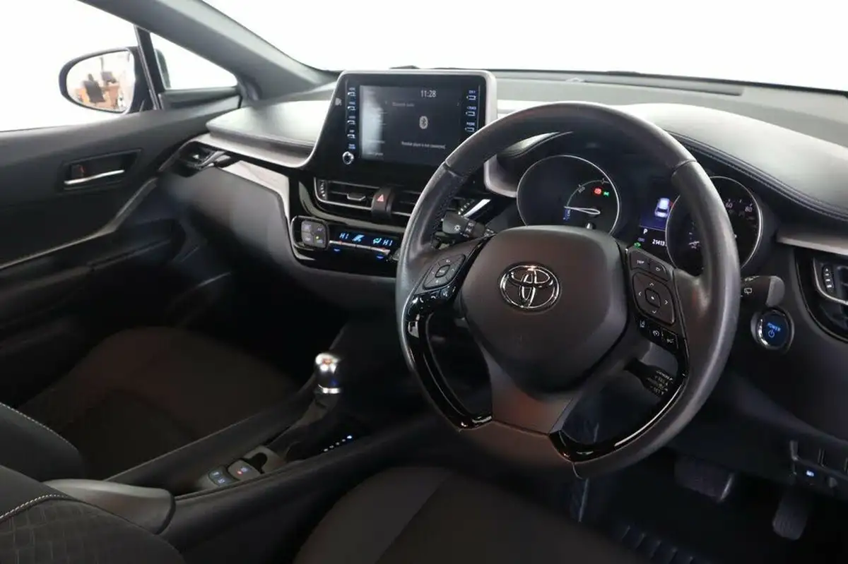 2021-toyota-c-hr-18-vvt-i-icon-big-46