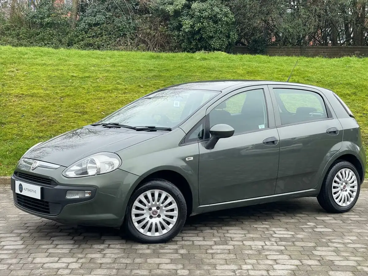 2010-fiat-punto-evo-14-active-5d-big-1